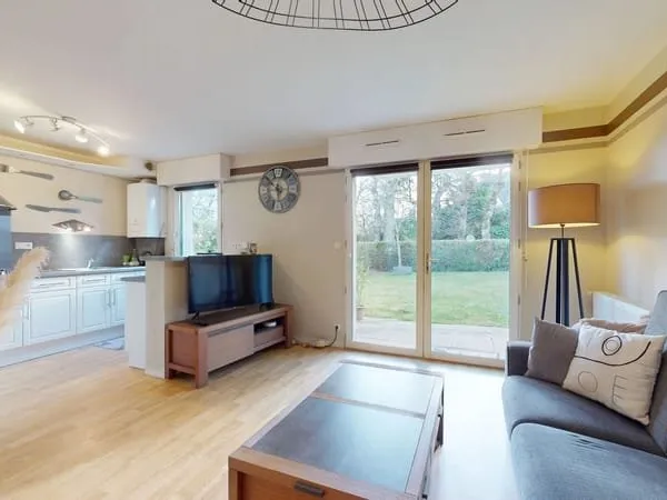 Appartement lumineux exposé Sud-Ouest avec grand jardin sans vis-à-vis !
