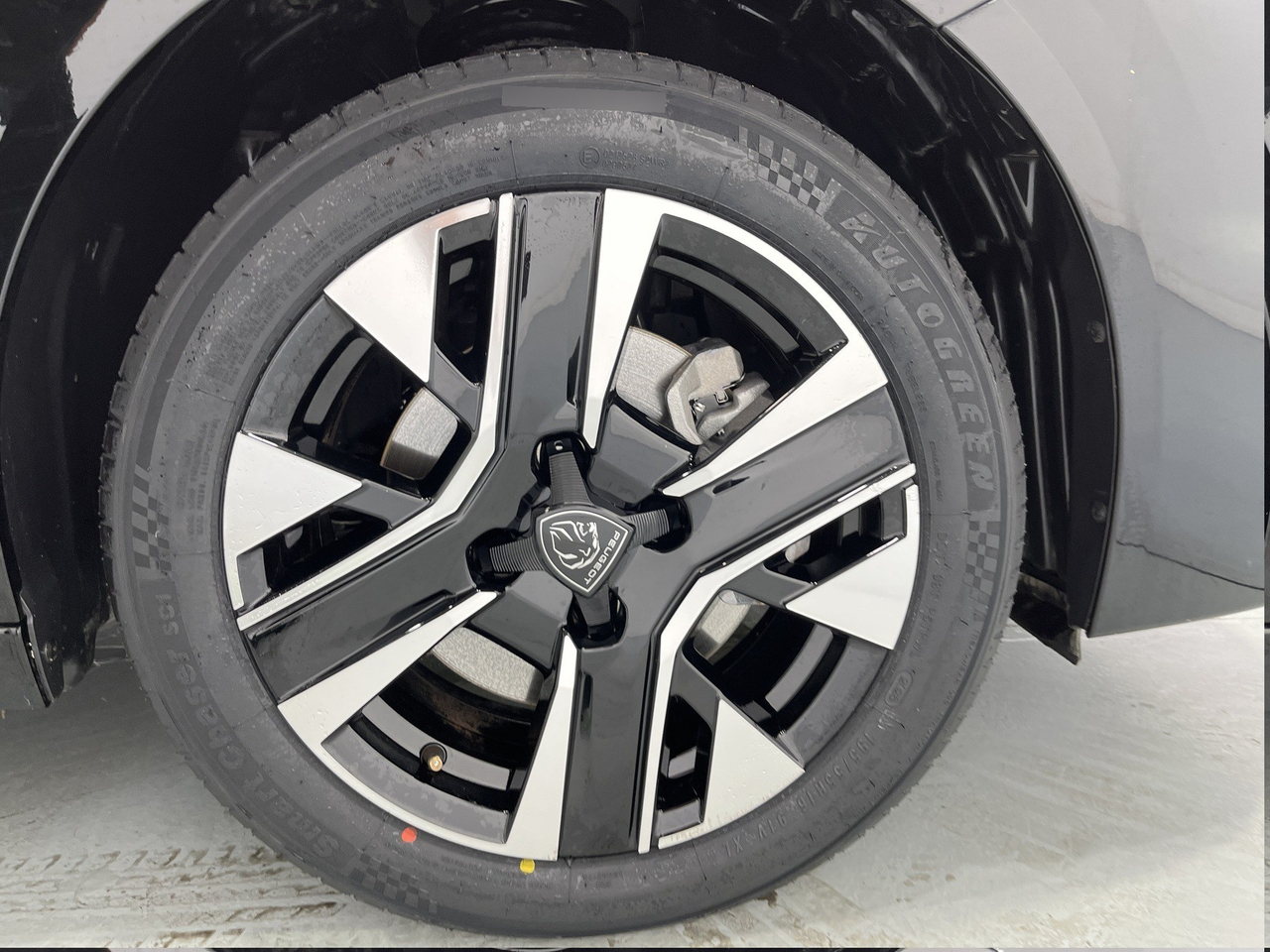 Peugeot 208 — photo 45