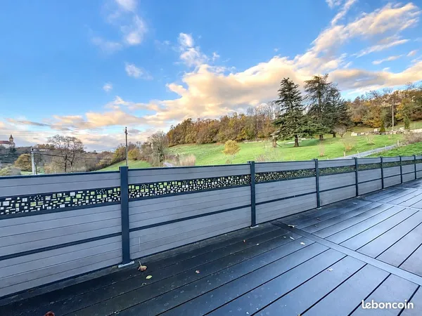Local 660 m² Bourgoin-Jallieu