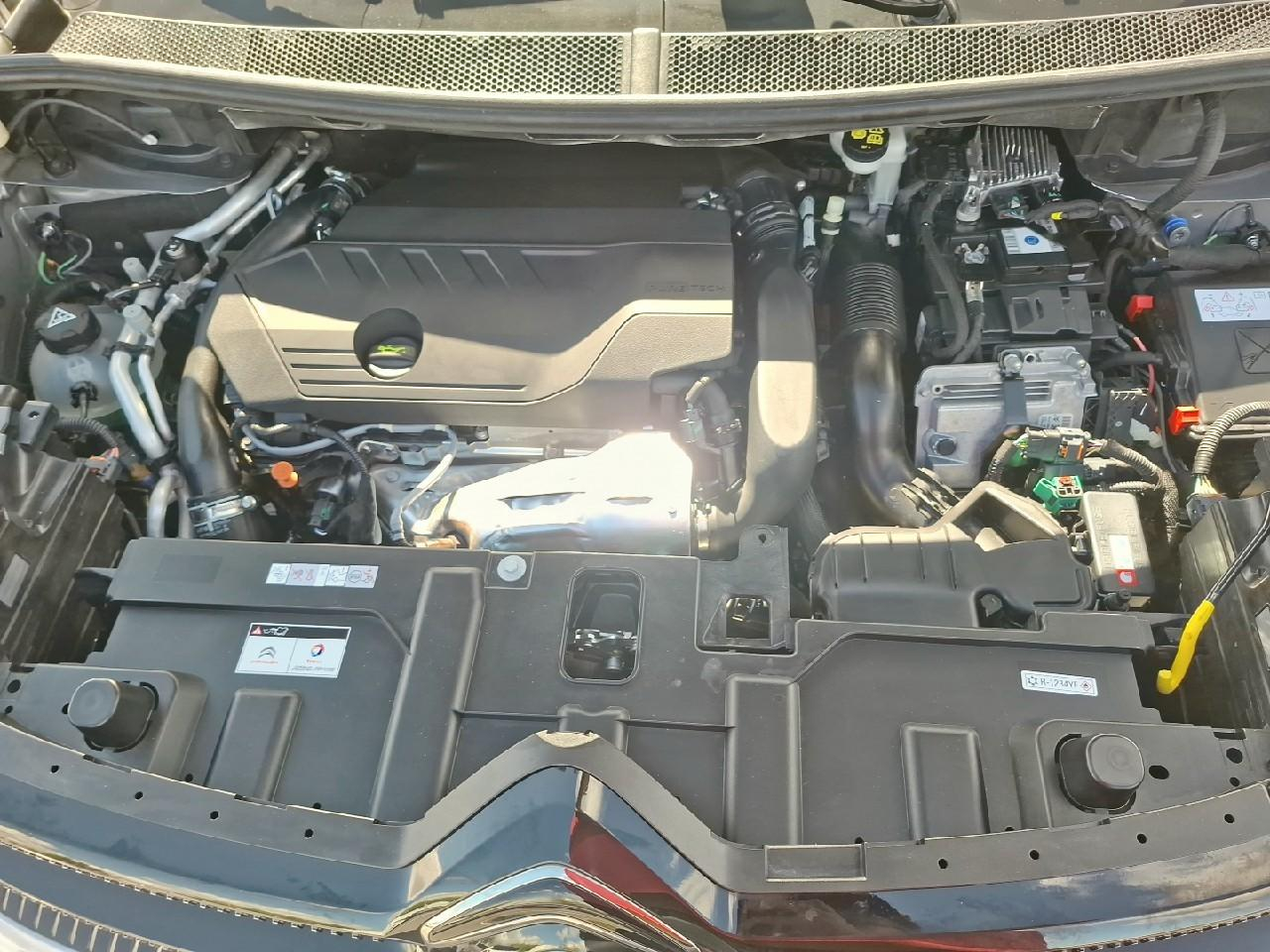 Citroën C5 Aircross hybrid rechargeable 225ch shine pack e-eat8 — photo 12