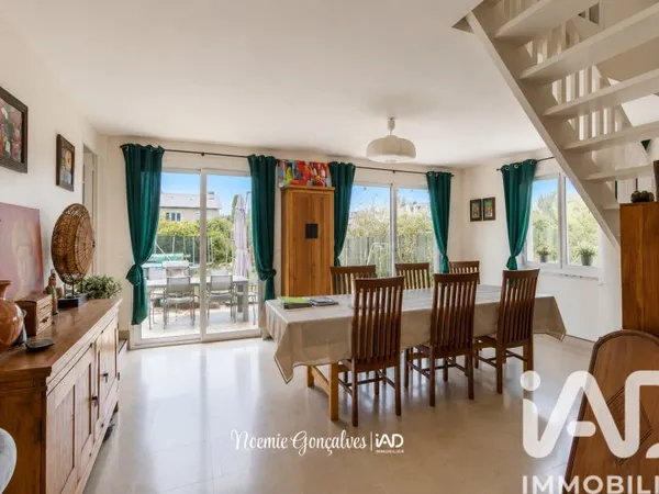 Maison 10 pièces 205 m²