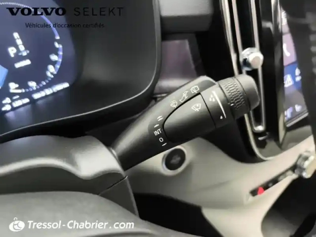 Volvo Xc40 t4 recharge 129+82 ch dct7 ultimate — photo 18