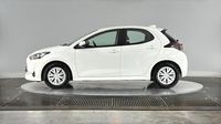 Toyota Yaris 116h Dynamic 5p MY22 — photo 7