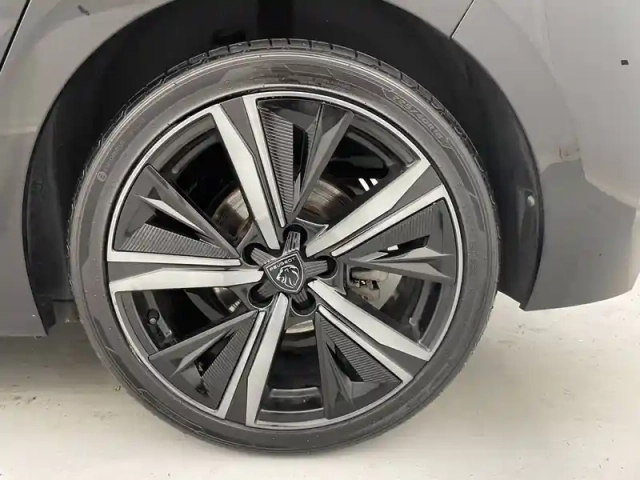 Peugeot 308 puretech 130ch s&amp;s eat8 — photo 17