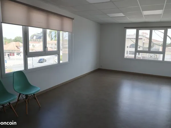 Bureau 28,90 m² climatisé avec parkings - marcheprime