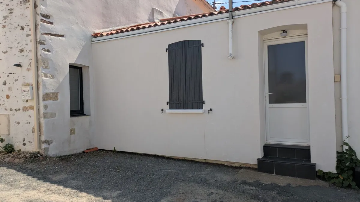 Photo 1