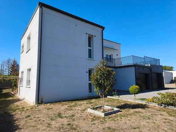 Maison 7 pièces 179 m²