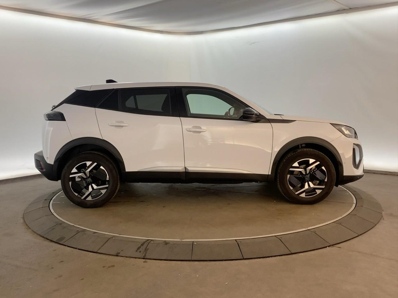 Peugeot 2008 hybrid 145 ch e-dcs6 allure — photo 4