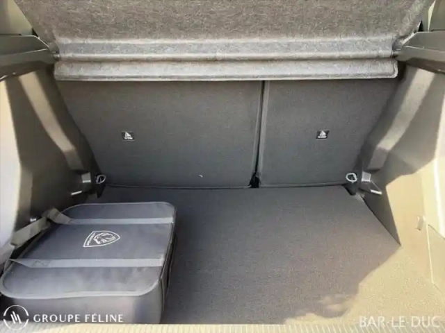 Peugeot 2008 e- 136ch style — photo 6