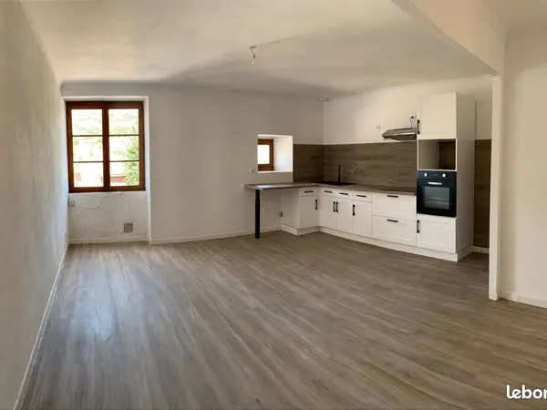 Appartement situé dans un village près d Alès