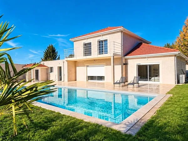 Maison 6 pièces 217 m²