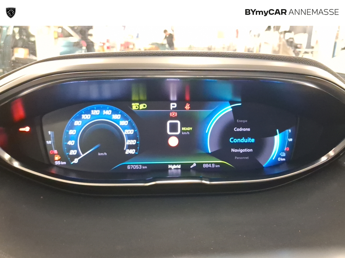 Peugeot 3008 Hybrid 225 e-EAT8 — photo 29