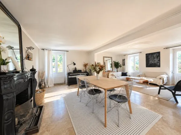 FEUCHEROLLES - SAINTE-GEMME - Maison de caractère XIXe - 160 m²