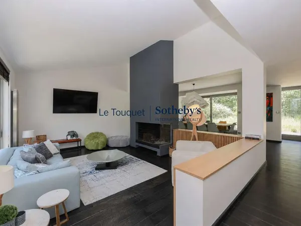 Maison 6 pièces 250 m²