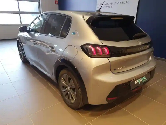 Peugeot 208 electrique 50 kwh 136ch — photo 7