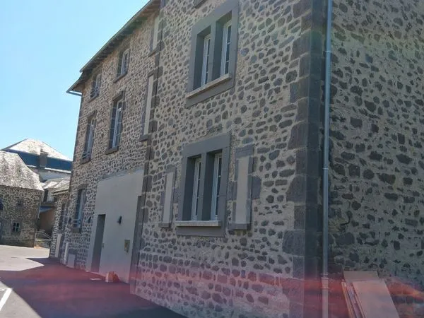 Appartement 2 pièces à Neuvéglise-Sur-Truyère