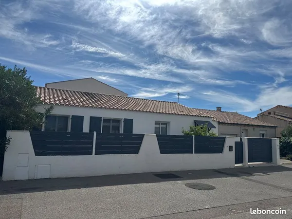 Maison jardin piscine Gruissan