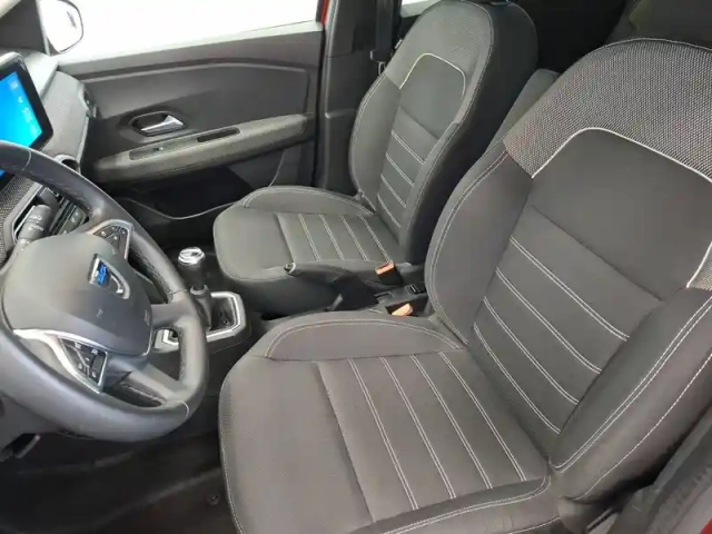Dacia Jogger tce 110 7 places — photo 12