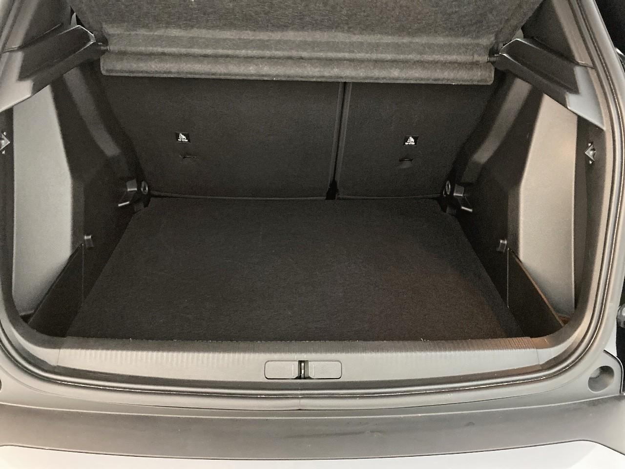 Peugeot 2008 hybrid 145 e-dcs6 style — photo 6