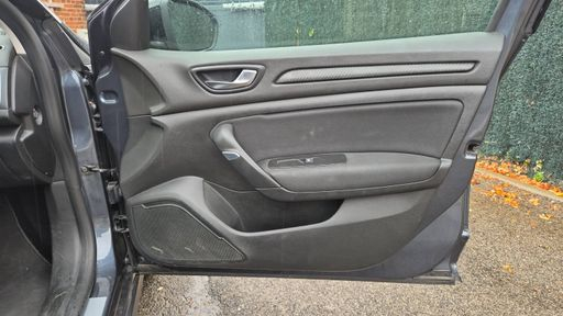 Renault Megane 1.3 TCe 115 - Limited – 2019 – 70565 km – Essence – Boîte Manuelle — photo 25