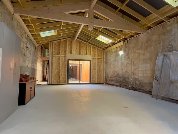 LOCAL COMMERCIAL 134 m² - BORDEAUX - VICTOIRE / CAPUCINS