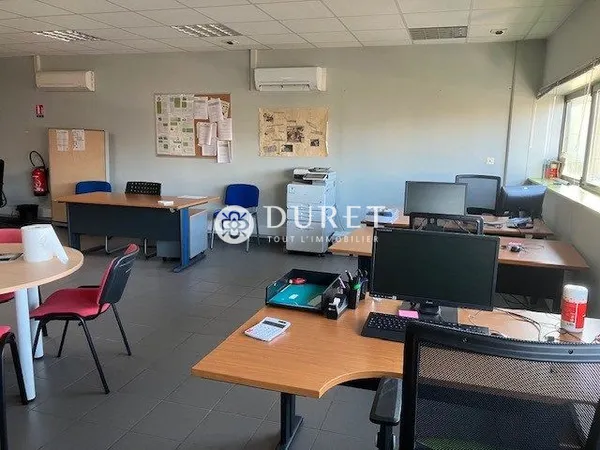Bureau 86 m²