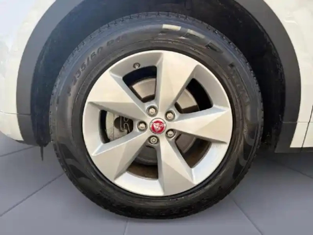 Jaguar E-Pace 2.0d 180ch r-dynamic s awd bva9 — photo 25