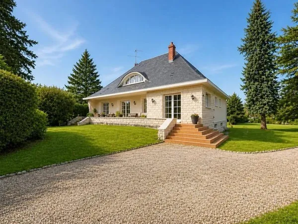 Maison 6 pièces 166 m²