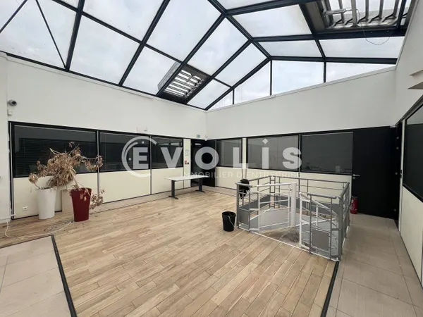 Bureaux 1350 m²