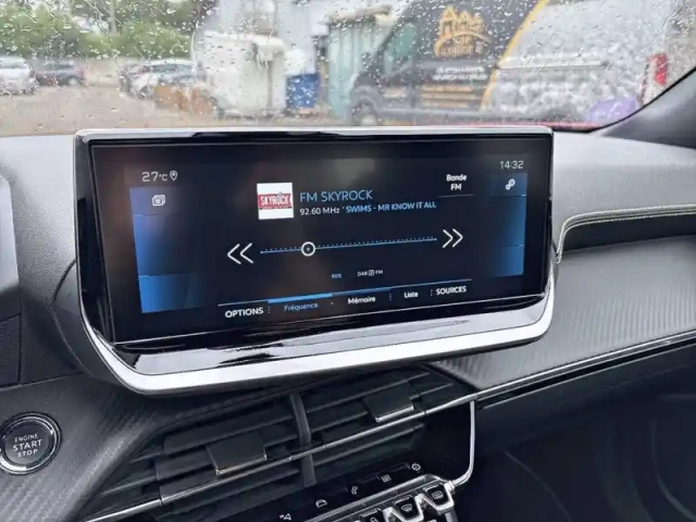 Peugeot 2008 puretech 130 s&amp;s eat8 — photo 22