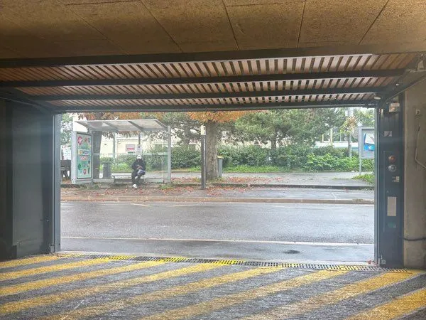 Place de parking privée à louer - Gare de Groslay (95410)