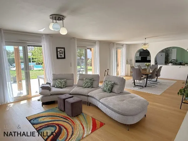 SAINT PRYVE SAINT MESMIN, maison a vendre, piscine et jardin