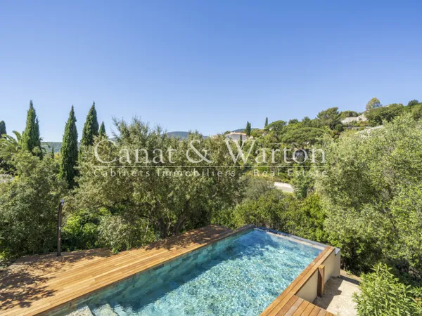 À LA CROIX VALMER: VILLA RÉNOVÉE AVEC PISCINE