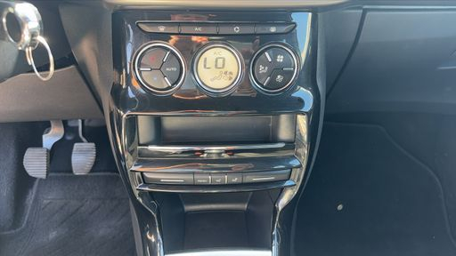 DS DS3 1.2 PureTech 82 - Be Chic – 2017 – 104295 km – Essence – Boîte Manuelle — photo 15