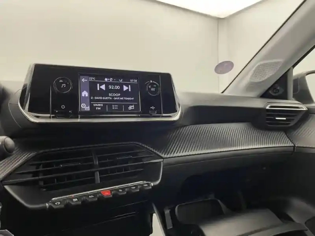 Peugeot 208 puretech 75 s&amp;s bvm5 — photo 28