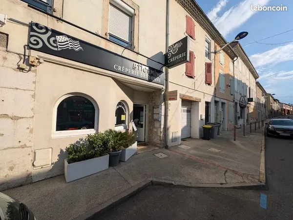 Local crêperie 89 m²