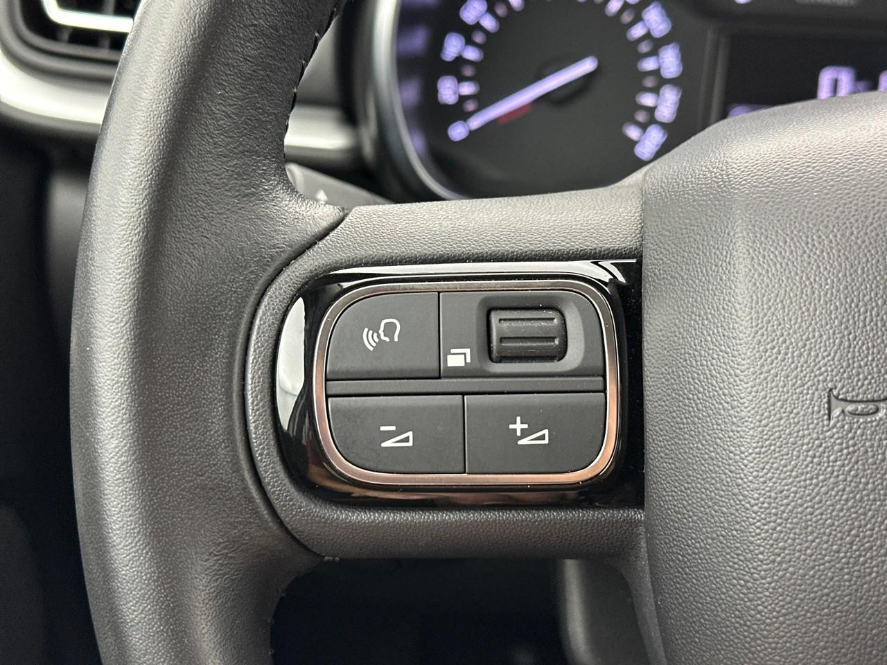 Citroën C3 puretech 110 s&s eat6 saint james — photo 20