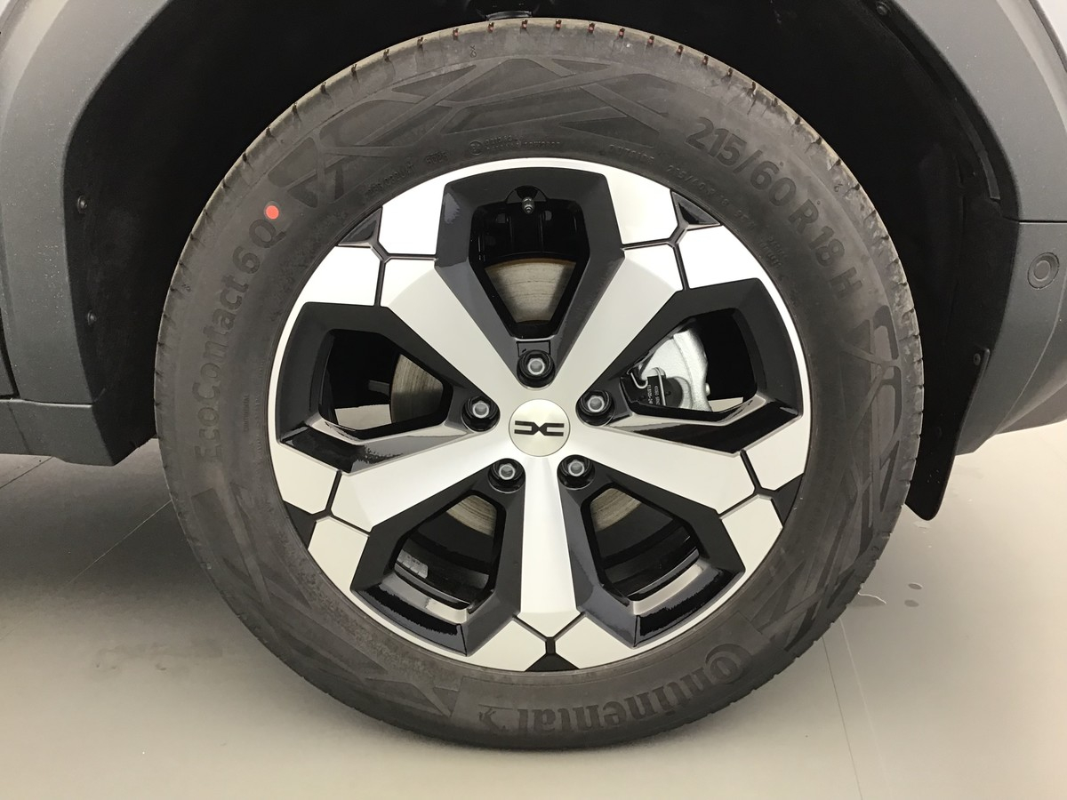 Dacia Duster — photo 30