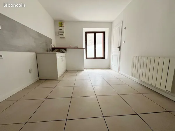 Loue maison de ville f4