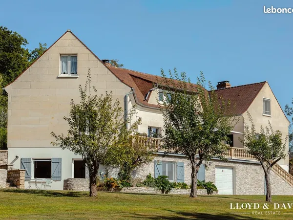 Propriété 10 pièces 316 m²
