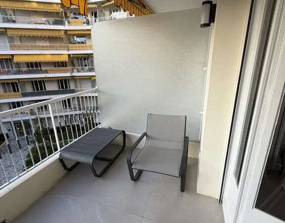 Studio 1 pièce 27 m²