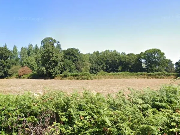 Terrain 392 m²