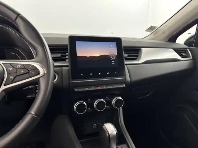 Renault Captur e-tech 145 - 21 — photo 21