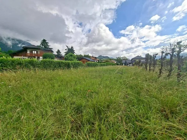 Terrain constructible 940 m²