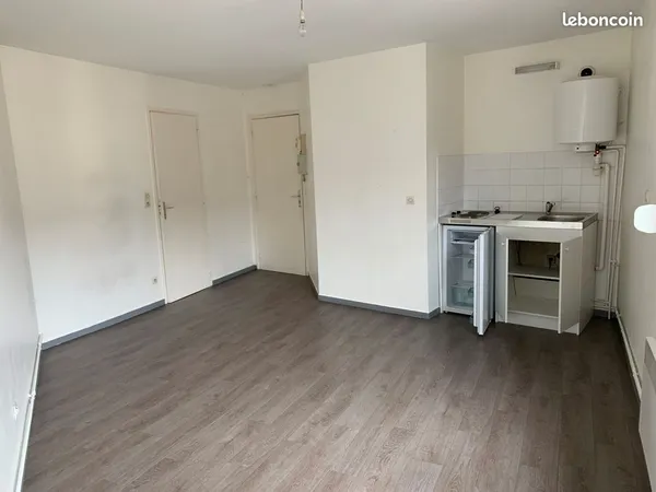 Loue studio rue Lucien Lecointe de 18 m2