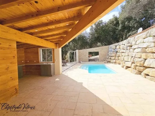 Maison de plain-pied 5 pièces 200 m²