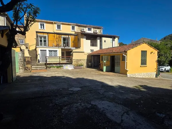 Maison 8 pièces 165 m²