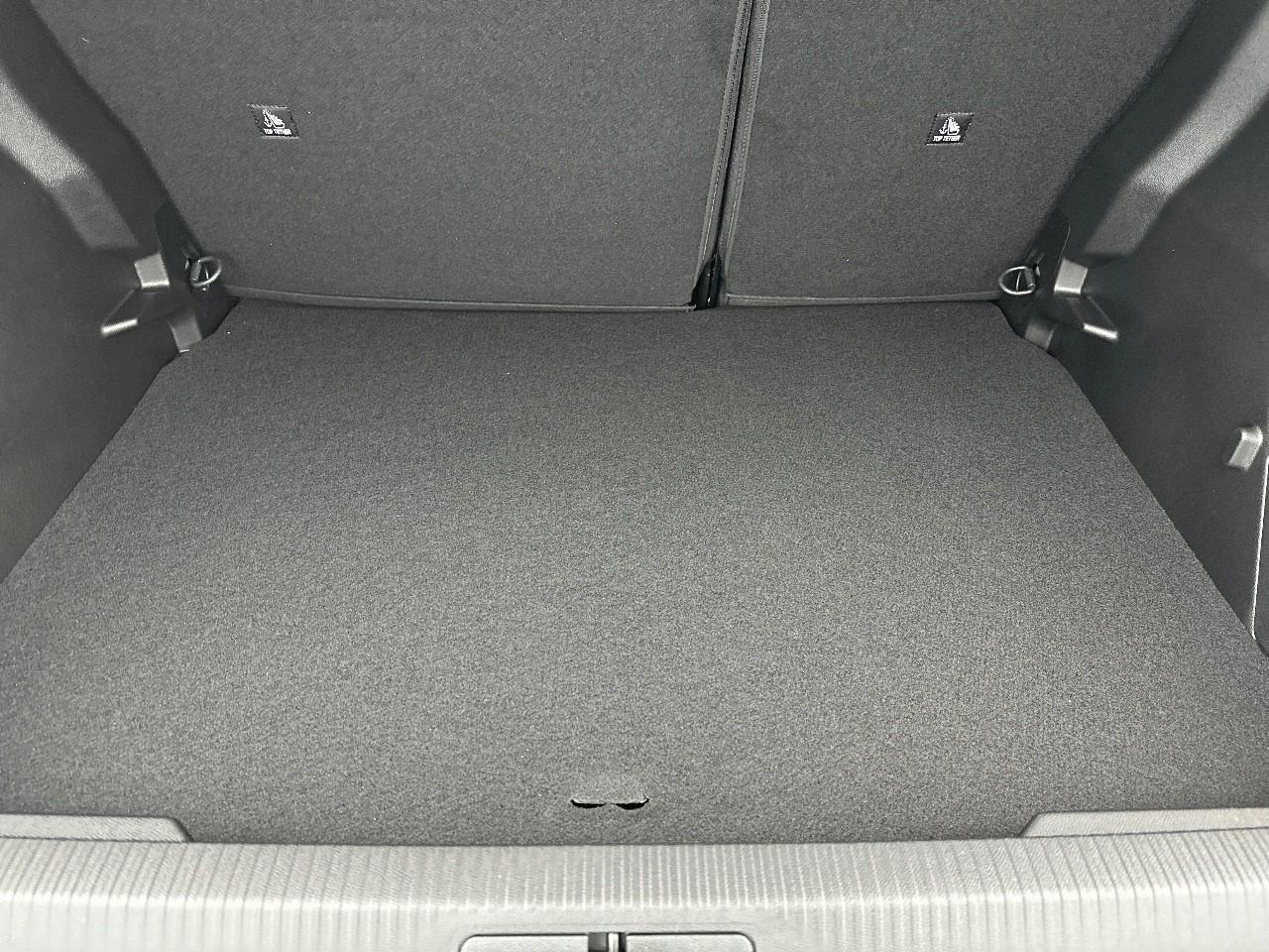 Peugeot 2008 hybrid 110 e-dcs6 allure — photo 6