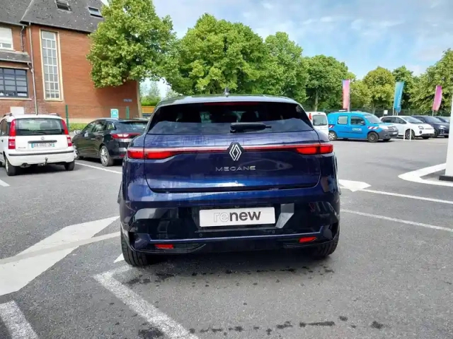 Renault Megane e-tech ev60 220 ch optimum charge — photo 4