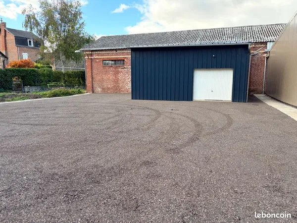 Entrepot Box de 50 m² à louer à Bernay, à 300 m de la gare, accès 24h/24